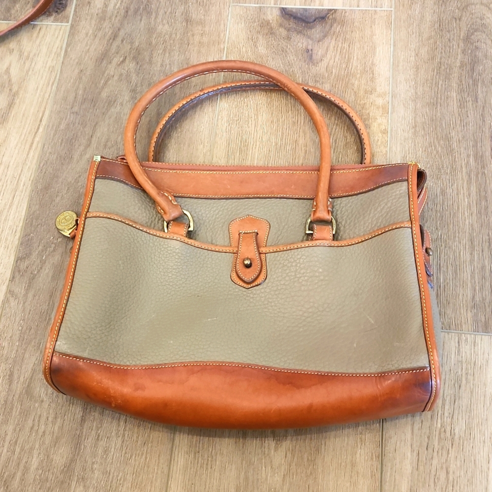 Vintage Dooney and Bourke Satchel - Picture 2 of 6